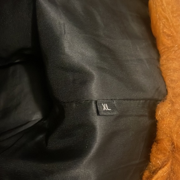 Faux fur coat - Picture 5 of 5